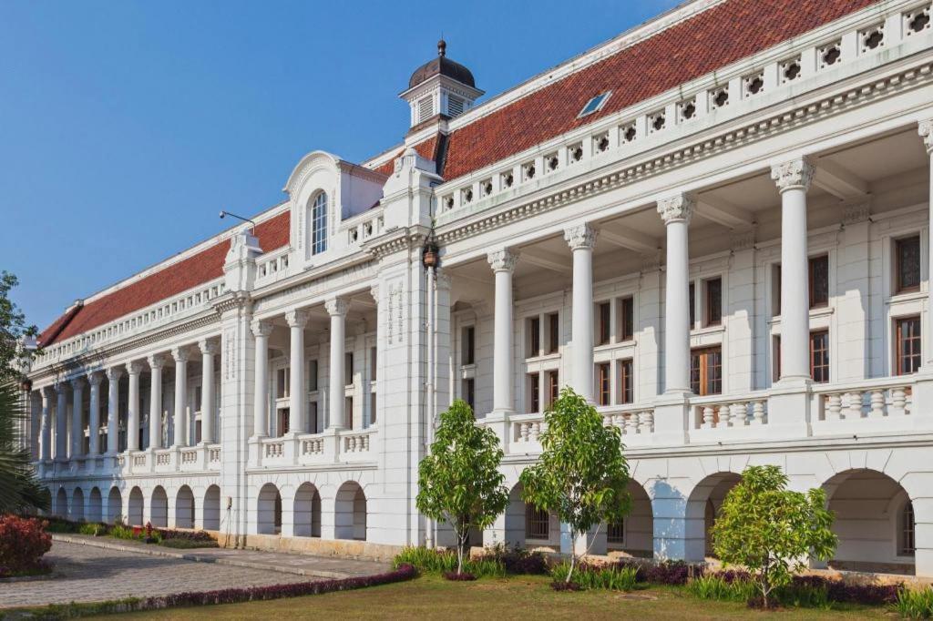 Collection O 6 Grand Palace Kemayoran Jakarta Bagian luar foto
